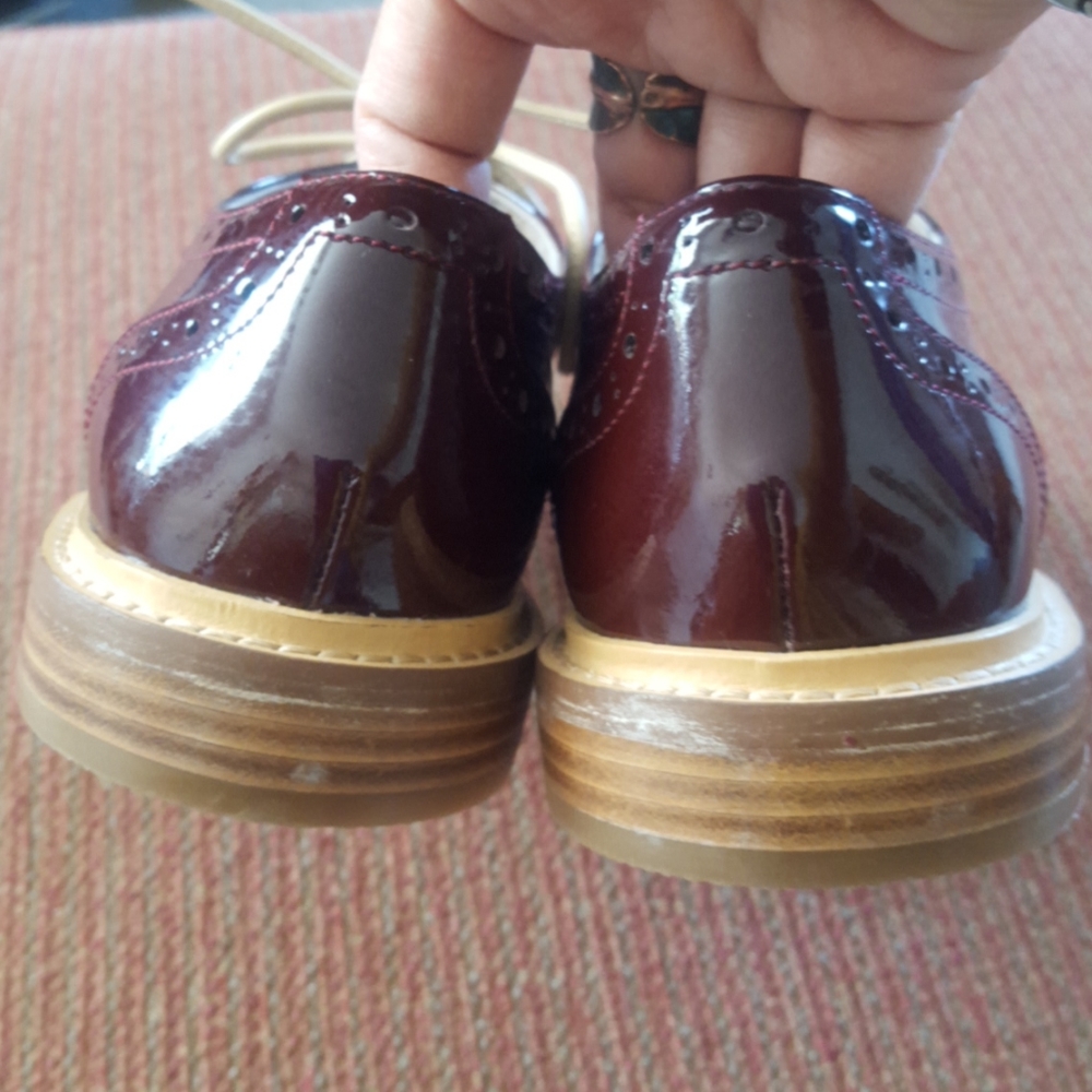 Oxford Halogen Patent Leather Oxford Shoes - Picture 4 of 9